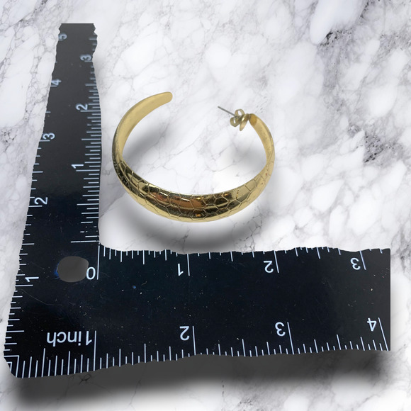 Vintage Y2K Textured Chunky Hoop Earrings Gold Tone Pierced Hip Hop Statement - Picture 4 of 5